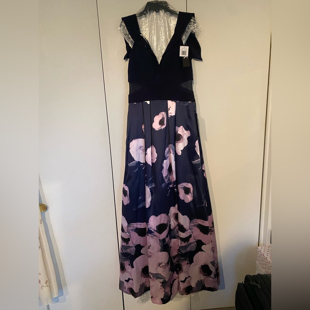 XSCAPE Off-The-Shoulder Floral-Print Floor Length Gown Size 4 Color Navy Floral - Picture 3 of 14